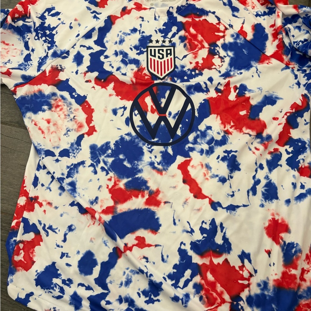 USA womens XL Tie-Dye Soccer Top with VW Logo - Red & Blue warmup top USWNT